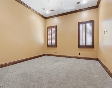 514 Mandalay Court - Photo Thumbnail 57