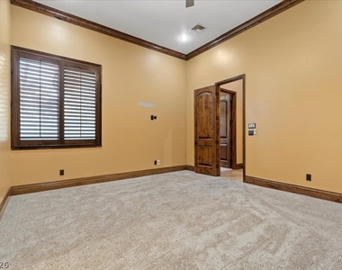 514 Mandalay Court - Photo Thumbnail 56