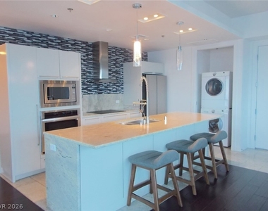 4471 Dean Martin Drive - Photo Thumbnail 10