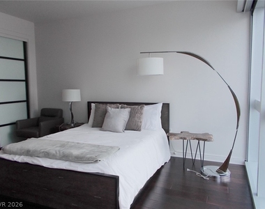 4471 Dean Martin Drive - Photo Thumbnail 14
