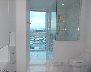 4471 Dean Martin Drive - Photo Thumbnail 17