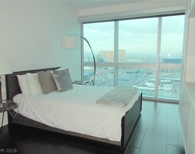 4471 Dean Martin Drive - Photo Thumbnail 13