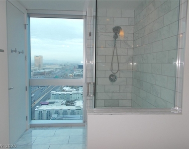 4471 Dean Martin Drive - Photo Thumbnail 18