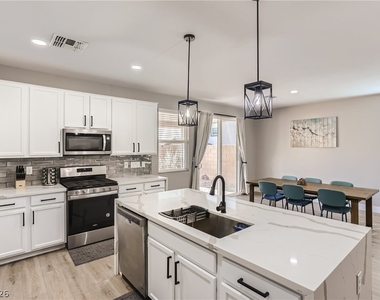 8440 Alder Sprout Avenue - Photo Thumbnail 5