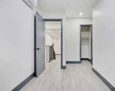 2414 Pacific Street - Photo Thumbnail 13