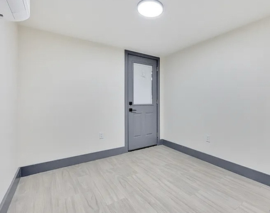 2414 Pacific Street - Photo Thumbnail 14