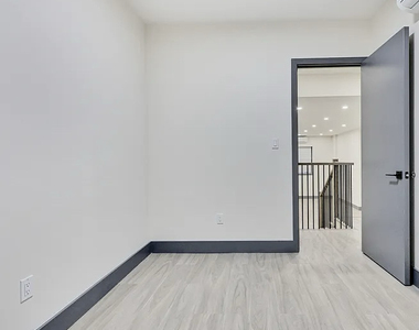 2414 Pacific Street - Photo Thumbnail 12