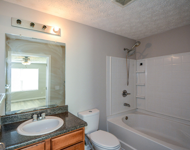 4103 Fairington Club Drive - Photo Thumbnail 18