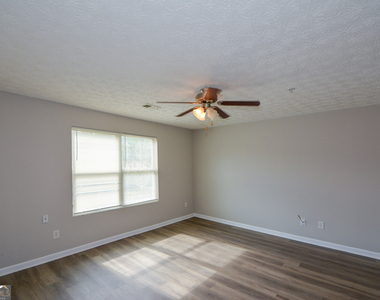 4103 Fairington Club Drive - Photo Thumbnail 15