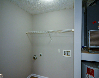 4103 Fairington Club Drive - Photo Thumbnail 12
