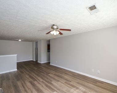 4103 Fairington Club Drive - Photo Thumbnail 4