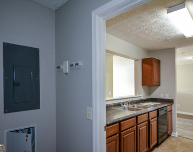 4103 Fairington Club Drive - Photo Thumbnail 13