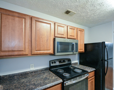 4101 Fairington Club Drive - Photo Thumbnail 12