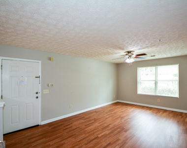 4101 Fairington Club Drive - Photo Thumbnail 6
