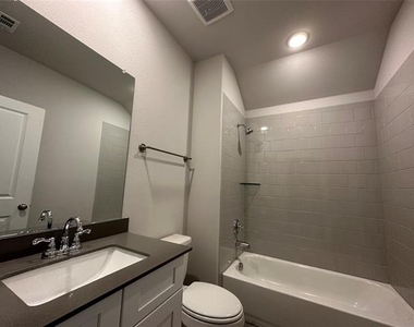 2309 Lannister Street - Photo Thumbnail 9