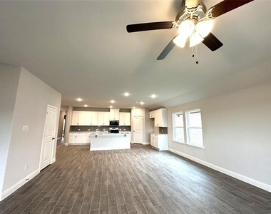 2309 Lannister Street - Photo Thumbnail 5