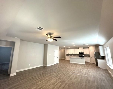 2309 Lannister Street - Photo Thumbnail 4