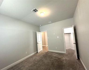 2309 Lannister Street - Photo Thumbnail 16