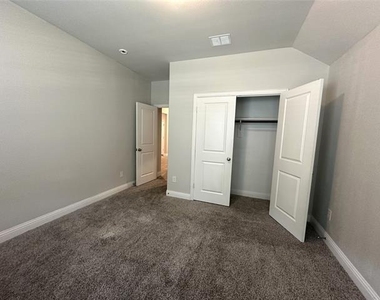2309 Lannister Street - Photo Thumbnail 18
