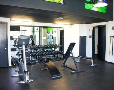 3110 Thomas Avenue - Photo Thumbnail 20
