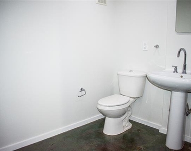 3110 Thomas Avenue - Photo Thumbnail 4