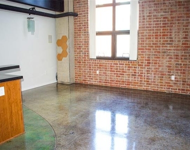 3110 Thomas Avenue - Photo Thumbnail 8