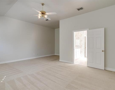 5505 El Campo Avenue - Photo Thumbnail 12