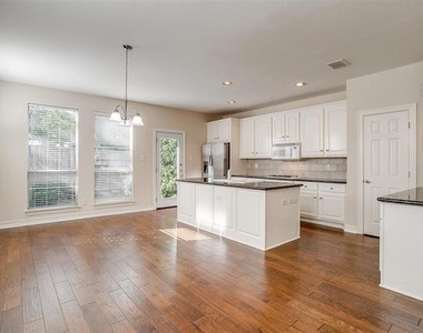 5505 El Campo Avenue - Photo Thumbnail 5