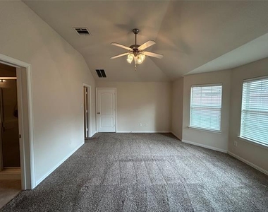1835 Woodchase Drive - Photo Thumbnail 14