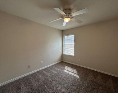 1835 Woodchase Drive - Photo Thumbnail 21