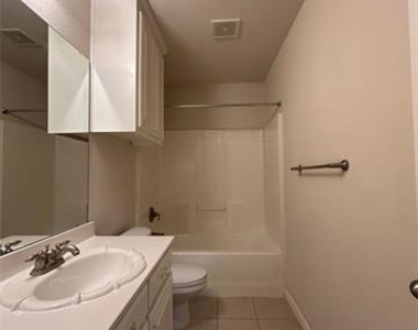 1835 Woodchase Drive - Photo Thumbnail 22