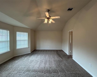 1835 Woodchase Drive - Photo Thumbnail 13