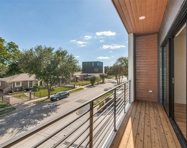 4525 Weldon Street - Photo Thumbnail 6