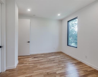 4525 Weldon Street - Photo Thumbnail 24