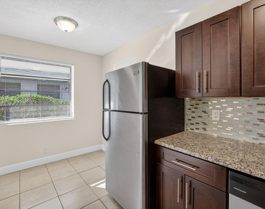 2500 Sw 18th Terrace - Photo Thumbnail 13