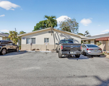 2500 Sw 18th Terrace - Photo Thumbnail 1