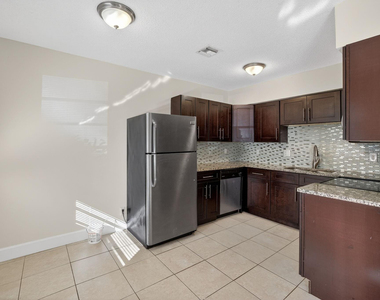 2500 Sw 18th Terrace - Photo Thumbnail 8