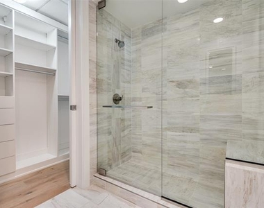 3130 N Harwood Street - Photo Thumbnail 17