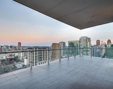 3130 N Harwood Street - Photo Thumbnail 21
