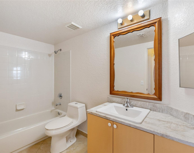 1204 Belmont Lane - Photo Thumbnail 14