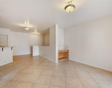 1204 Belmont Lane - Photo Thumbnail 15