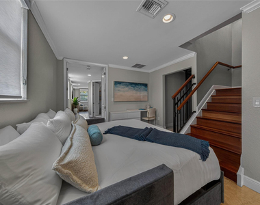1215 Ne 1st Street - Photo Thumbnail 24