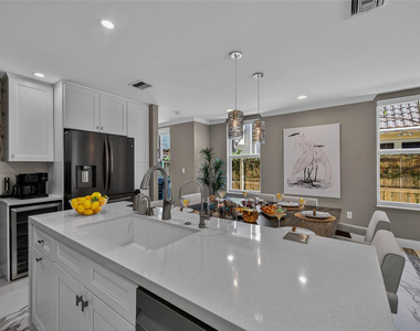 1215 Ne 1st Street - Photo Thumbnail 60