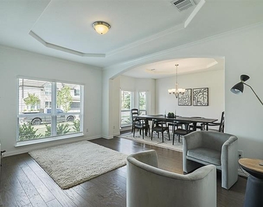 4408 Canadian River Drive - Photo Thumbnail 5