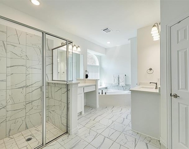 4408 Canadian River Drive - Photo Thumbnail 16
