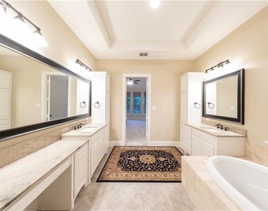 879 Grassy Shore Court - Photo Thumbnail 19