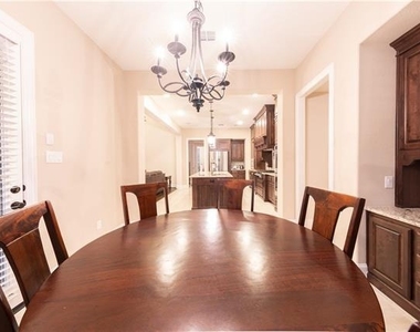 879 Grassy Shore Court - Photo Thumbnail 15