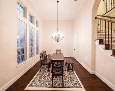 879 Grassy Shore Court - Photo Thumbnail 5