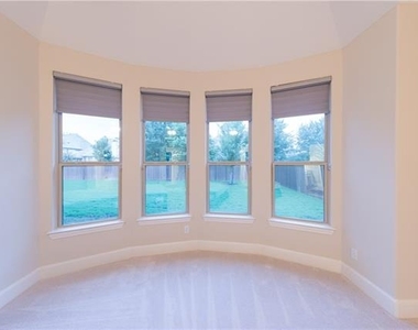 879 Grassy Shore Court - Photo Thumbnail 17