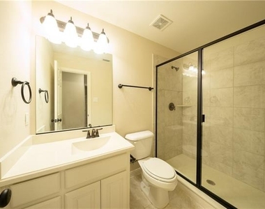 879 Grassy Shore Court - Photo Thumbnail 29